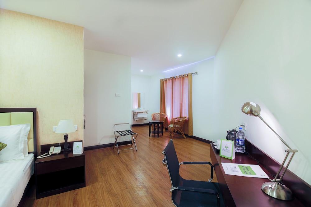 Treebo Trend Adrak Hotell Thiruvananthapuram Exteriör bild